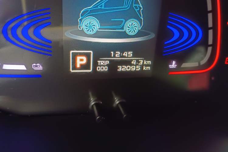 Used Zotye E200 2018 Flying Fish Model Odometer Close Up