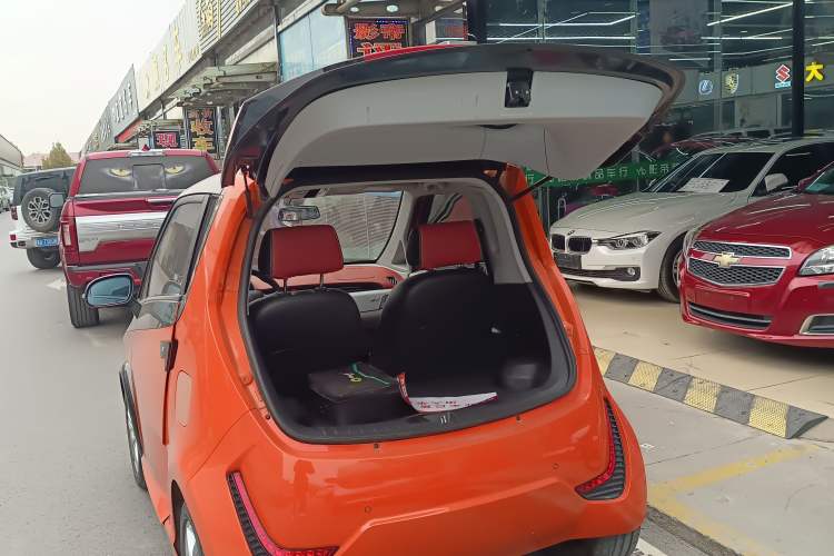 Used Zotye E200 2018 Flying Fish Model Trunk