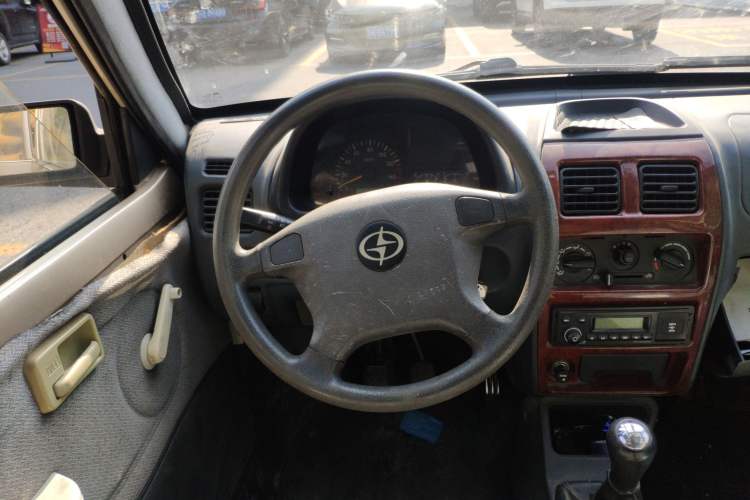 Used Zotye Jiangnan TT 2010 0.8L Comfort Version Steering Wheel
