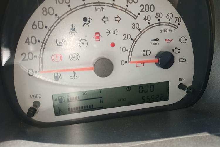 Used Zotye M300 2010 1.6L Gasoline Standard 6-Seater Instrument Cluster