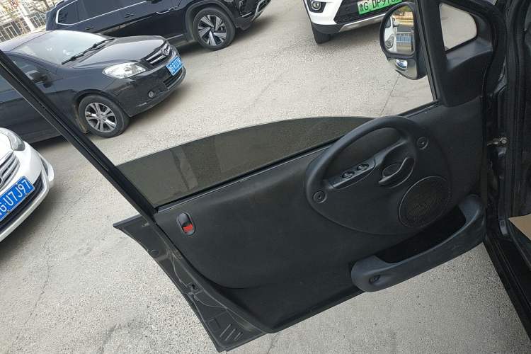 Used Zotye M300 2010 1.6L Gasoline Standard 6-Seater Left Front Door Interior