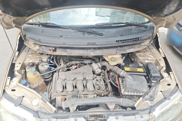 Used Zotye M300 2010 1.6L Gasoline Standard Edition 5 Seats Engine Bay