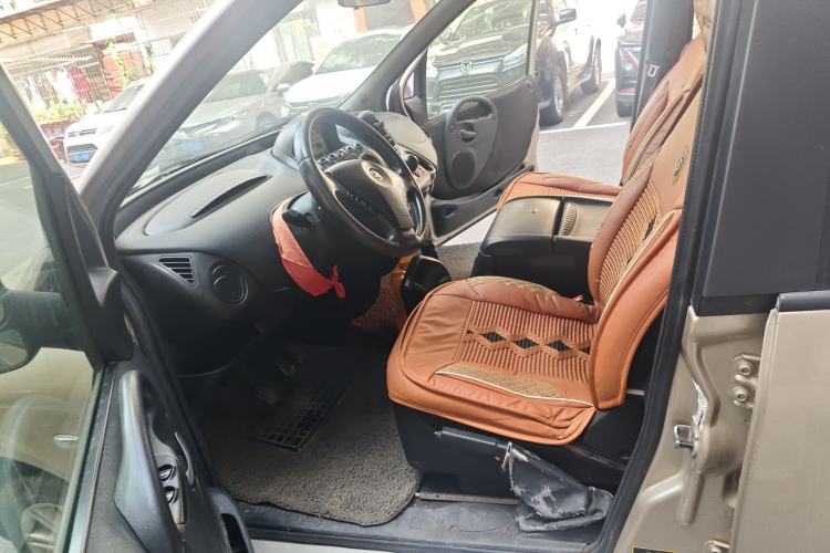Used Zotye M300 2010 1.6L Gasoline Standard Edition 5 Seats Left Front Seat