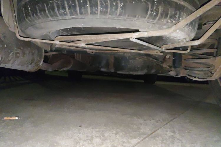 Used Zotye M300 2010 1.6L Gasoline Standard 6-Seater Chassis Rear