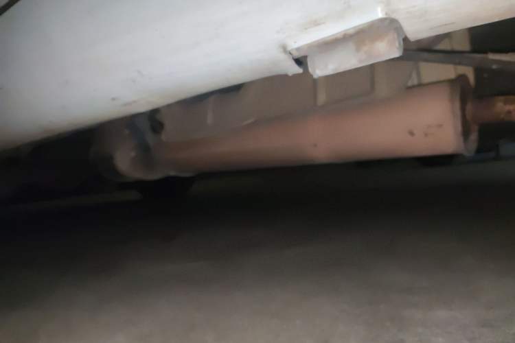 Used Zotye M300 2010 1.6L Gasoline Standard 6-Seater Chassis Rear Left