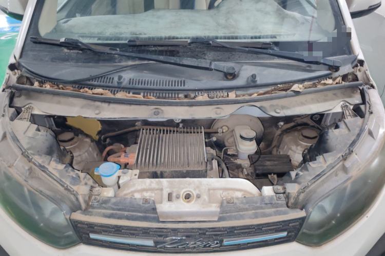 Used Zotye Sesame 2016 E30 Standard Model Engine Bay