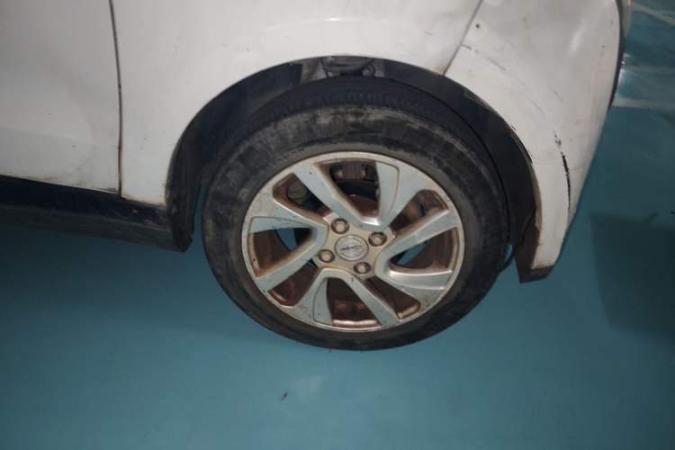 Used Zotye Sesame 2016 E30 Standard Model Right Front Wheel Hub