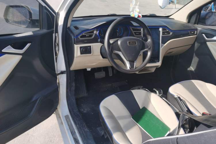 Used Zotye Sesame 2017 Standard Model Interior 2