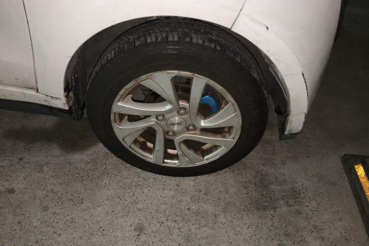 Used Zotye Sesame 2017 Standard Model Right Front Wheel Hub