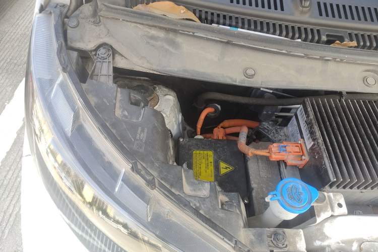 Used Zotye Sesame 2018 eZ Wing Edition Engine Bay Right