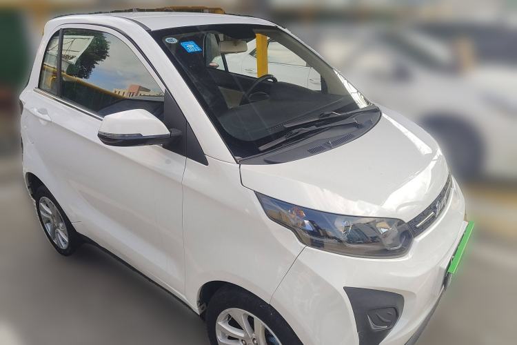 Used Zotye Sesame 2018 eZ Wing Edition Front Right 45 Deg