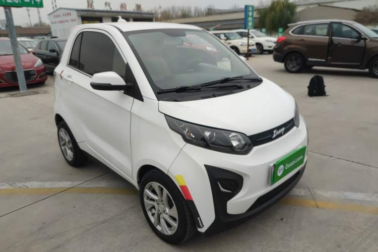 Used Zotye Sesame 2018 eZ Wing Edition Front Right 45 Deg