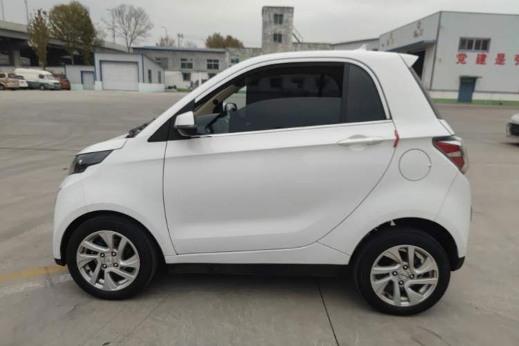 Used Zotye Sesame 2018 eZ Wing Edition Left Side