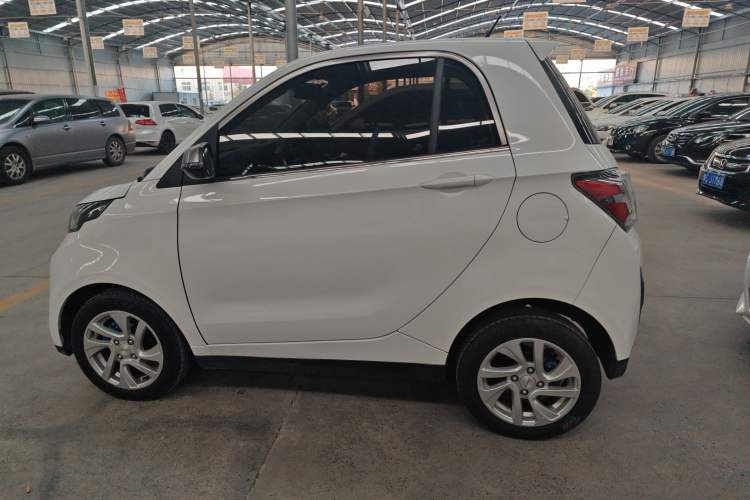Used Zotye Sesame 2018 eZ Wing Edition Left Side