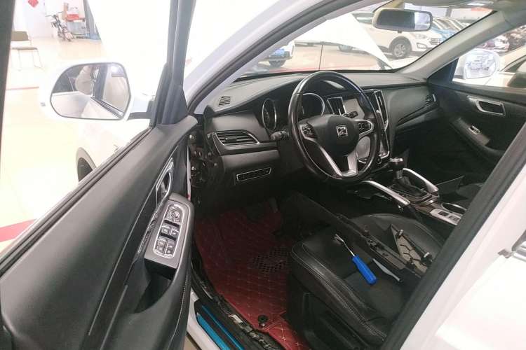 Used Zotye SR7 2017 1.5T CVT Cube Heart Edition Driver Seat