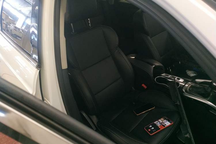 Used Zotye SR7 2017 1.5T CVT Cube Heart Edition Right Front Seat