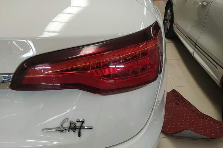 Used Zotye SR7 2017 1.5T CVT Cube Heart Edition Right Rear Taillight