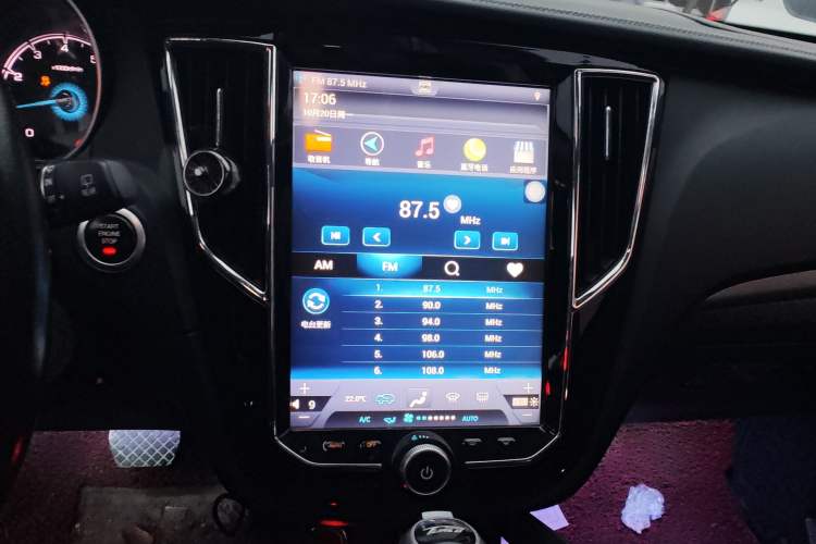 Used Zotye SR7 2016 1.5T CVT Cube Heart Edition China V Standard Audio And AC Panel