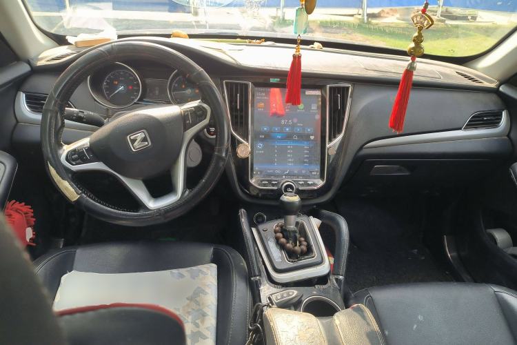 Used Zotye SR7 2016 1.5T CVT Cube Heart Edition China V Standard Center Console
