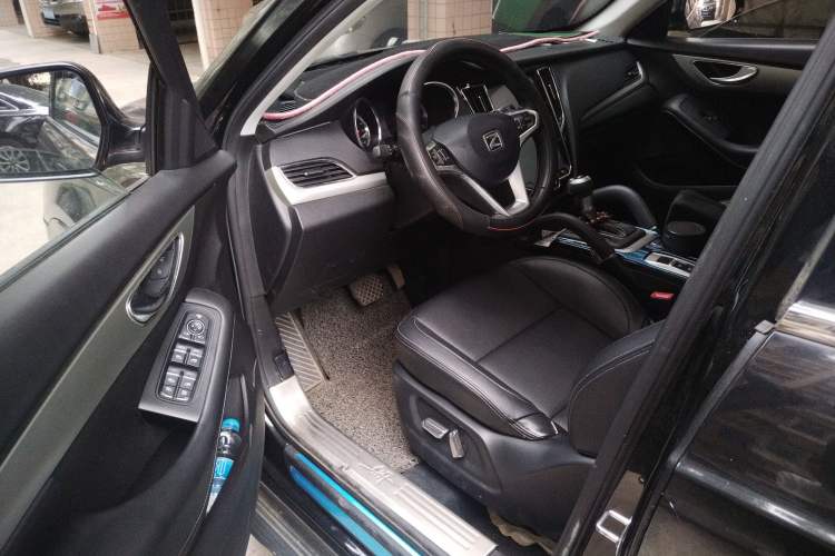 Used Zotye SR7 2016 1.5T CVT Cube Heart Edition China V Standard Driver Seat