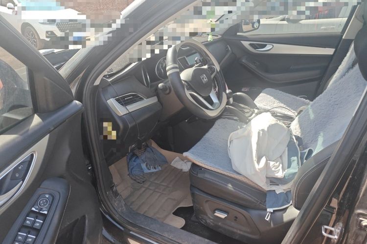 Used Zotye SR7 2016 1.5T CVT Cube Heart Edition China IV Standard Driver Seat