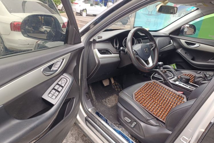 Used Zotye SR7 2016 1.5T CVT Cube Heart Edition China V Standard Driver Seat