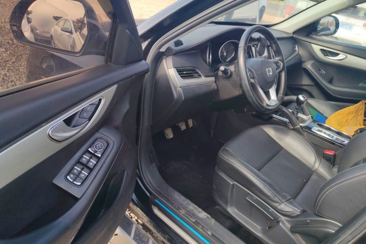 Used Zotye SR7 2016 1.5T Manual Cube Road Edition China V Standard Driver Seat