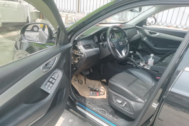 Used Zotye SR7 2016 1.5T CVT Cube Heart Edition China V Standard Driver Seat