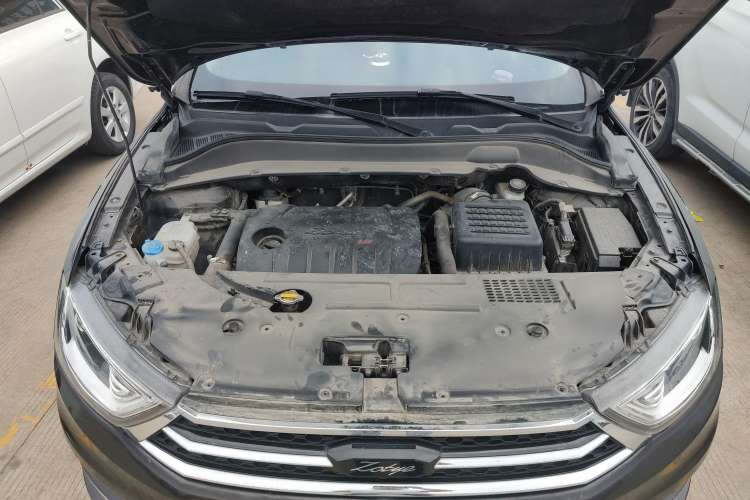 Used Zotye SR7 2016 1.5T Manual Cube Heart Edition China V Standard Engine Bay