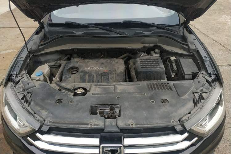 Used Zotye SR7 2016 1.5T Manual Cube Road Edition China V Standard Engine Bay