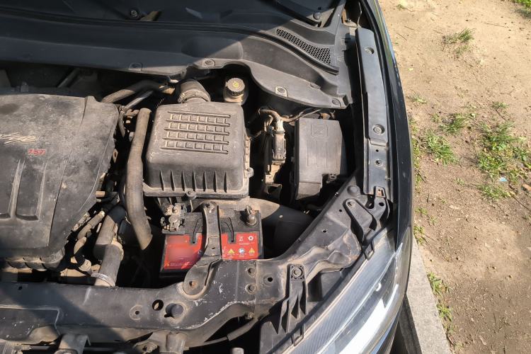 Used Zotye SR7 2016 1.5T CVT Cube Heart Edition China V Standard Engine Bay Left