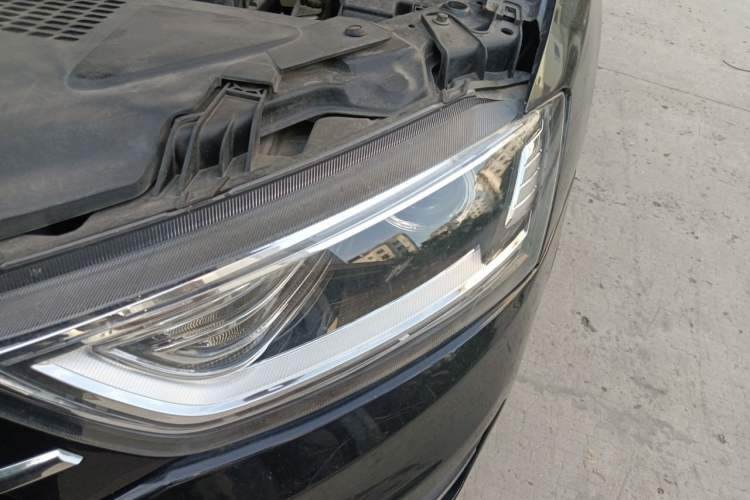 Used Zotye SR7 2016 1.5T CVT Cube Heart Edition China V Standard Engine Bay Left