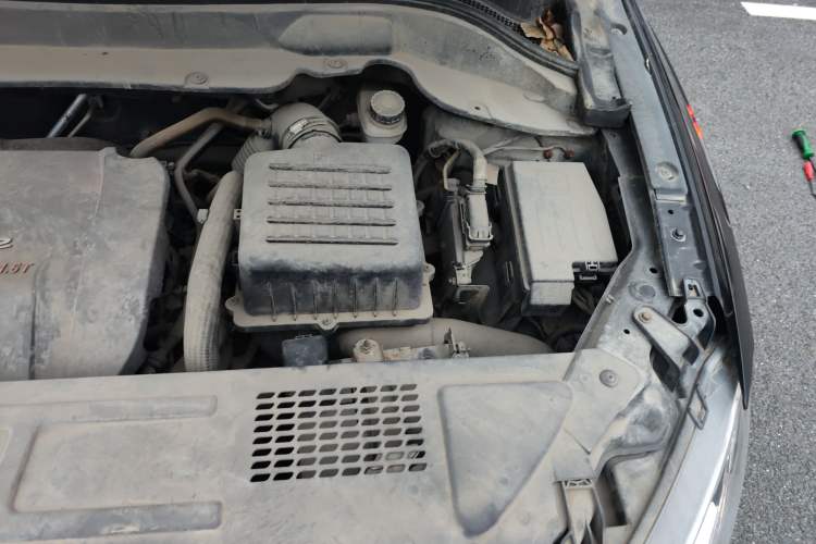 Used Zotye SR7 2016 1.5T CVT Cube Heart Edition China V Standard Engine Bay Left