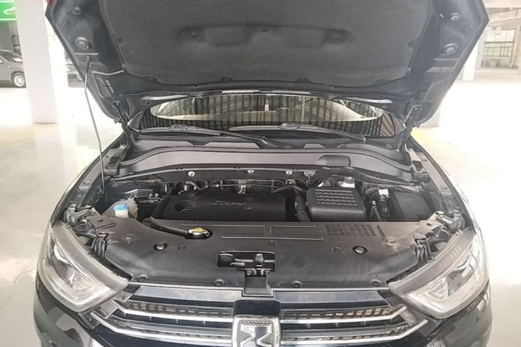 Used Zotye SR7 2016 1.5T CVT Cube Heart Edition China V Standard Engine Bay