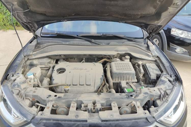 Used Zotye SR7 2016 1.5T CVT Cube Heart Edition China V Standard Engine Bay