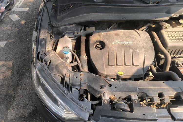 Used Zotye SR7 2016 1.5T CVT Cube Heart Edition China V Standard Engine Bay Right