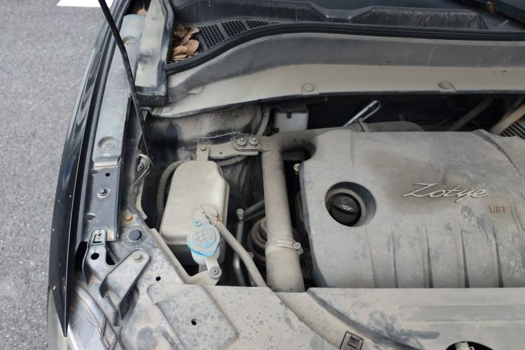 Used Zotye SR7 2016 1.5T CVT Cube Heart Edition China V Standard Engine Bay Right