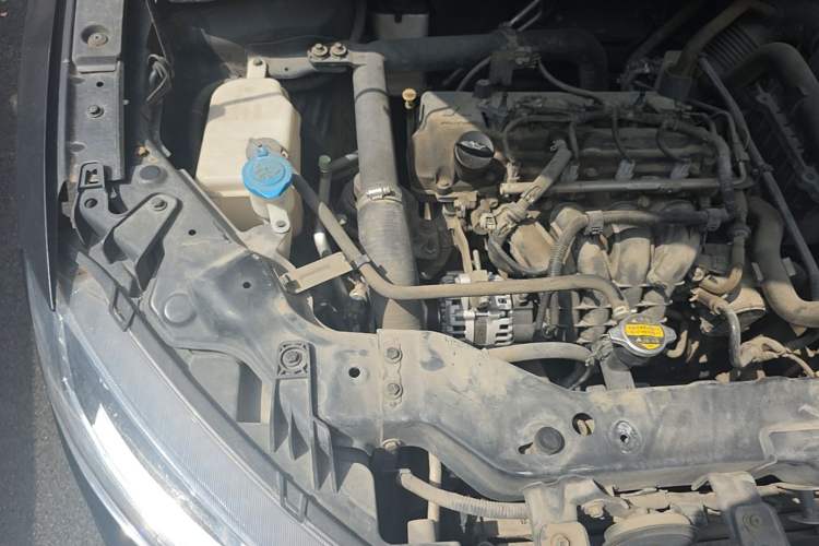 Used Zotye SR7 2016 1.5T CVT Cube Road Edition China V Standard Engine Bay Right