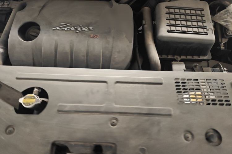 Used Zotye SR7 2016 1.5T CVT Cube Heart Edition China IV Standard Engine Bay