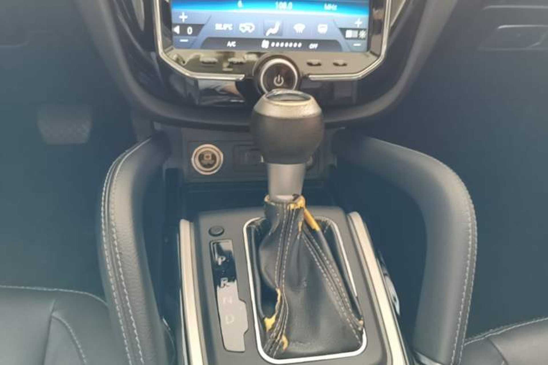 Used Zotye SR7 2016 1.5T CVT Cube Heart Edition China V Standard Gear Lever