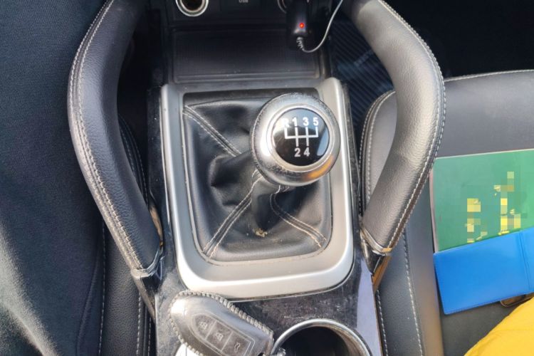 Used Zotye SR7 2016 1.5T Manual Cube Road Edition China V Standard Gear Lever