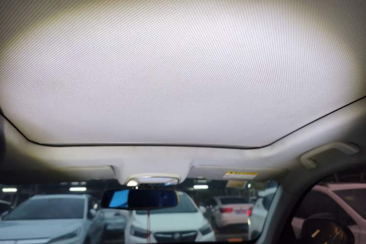 Used Zotye SR7 2016 1.5T CVT Cube Heart Edition China V Standard Headliner