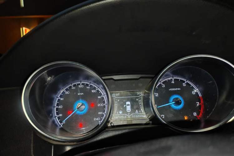 Used Zotye SR7 2016 1.5T CVT Cube Heart Edition China V Standard Instrument Cluster