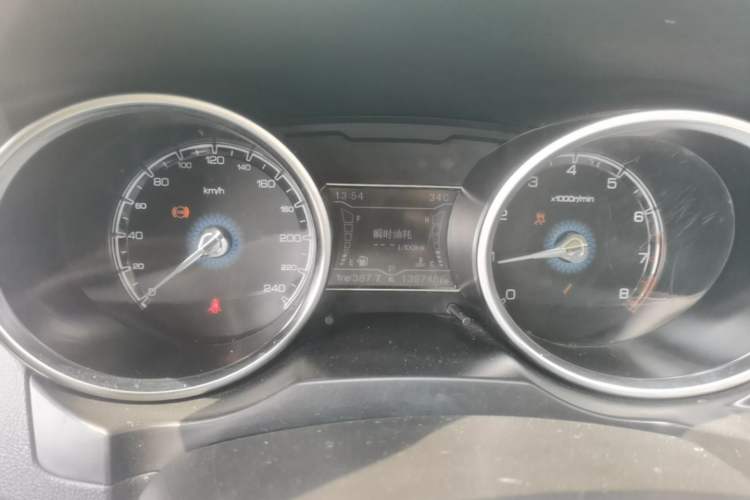 Used Zotye SR7 2016 1.5T CVT Cube Heart Edition China V Standard Instrument Cluster