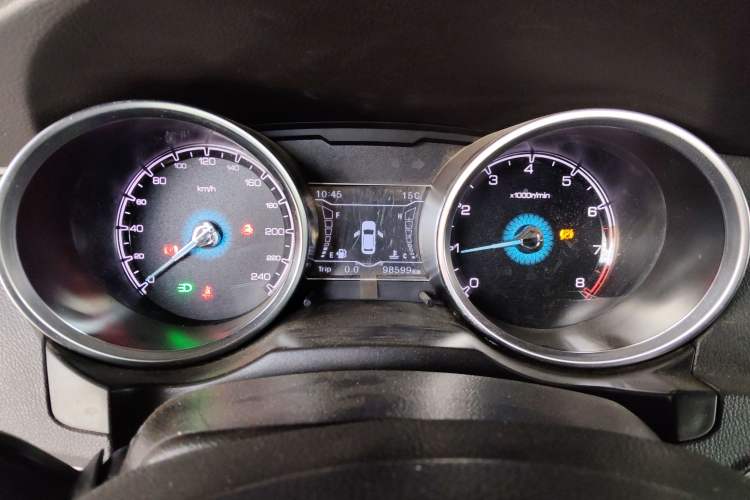 Used Zotye SR7 2016 1.5T Manual Cube Heart Edition China IV Standard Instrument Cluster