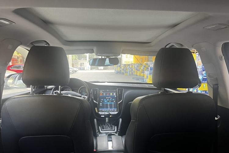 Used Zotye SR7 2016 1.5T CVT Cube Heart Edition China V Standard Interior 1