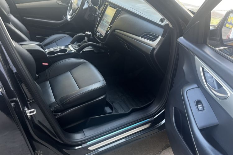 Used Zotye SR7 2016 1.5T CVT Cube Heart Edition China V Standard Interior 7