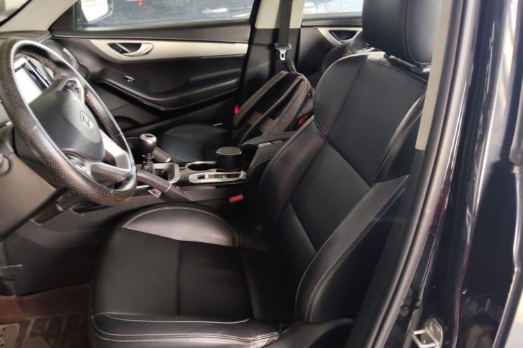 Used Zotye SR7 2016 1.5T Manual Cube Heart Edition China IV Standard Left Front Seat