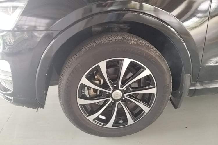 Used Zotye SR7 2016 1.5T CVT Cube Heart Edition China V Standard Left Front Wheel Hub