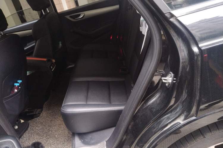 Used Zotye SR7 2016 1.5T CVT Cube Heart Edition China V Standard Left Rear Seat